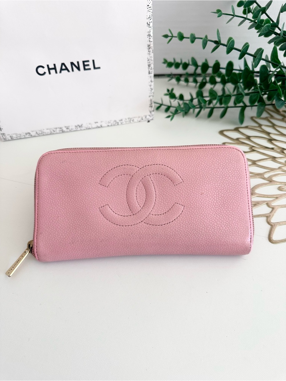 CHANEL Caviar Zippy Wallet